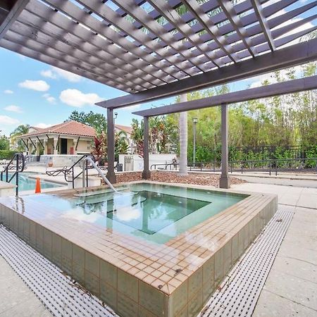 Vibrant 4Br Family Townhome 1 Mile From Disney World And Disney Springs أورلاندو المظهر الخارجي الصورة