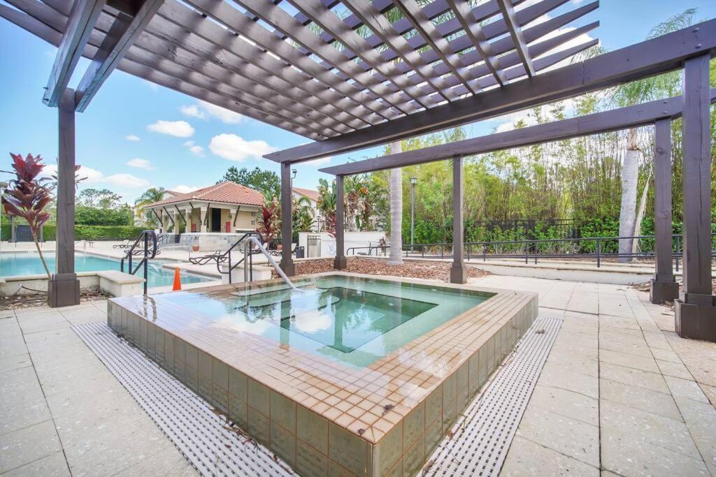 Vibrant 4Br Family Townhome 1 Mile From Disney World And Disney Springs أورلاندو المظهر الخارجي الصورة