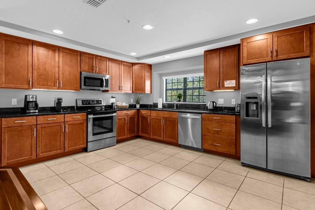 Vibrant 4Br Family Townhome 1 Mile From Disney World And Disney Springs أورلاندو المظهر الخارجي الصورة