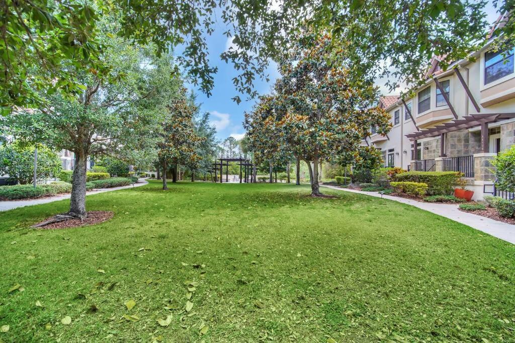Vibrant 4Br Family Townhome 1 Mile From Disney World And Disney Springs أورلاندو المظهر الخارجي الصورة