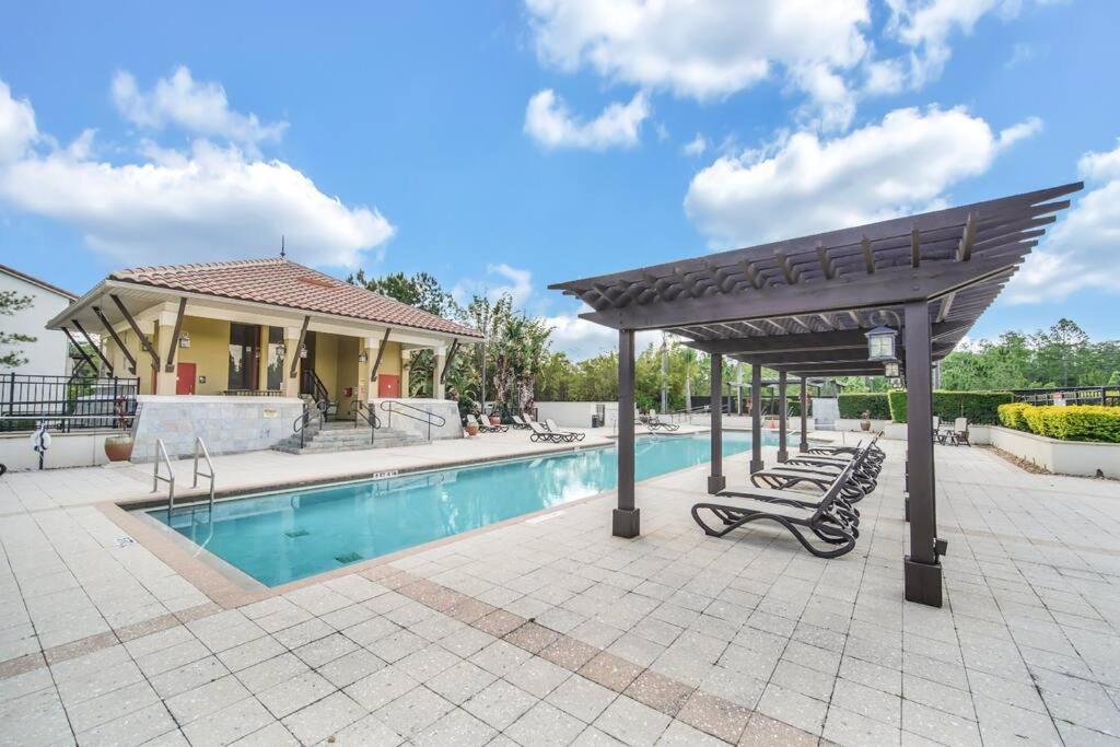 Vibrant 4Br Family Townhome 1 Mile From Disney World And Disney Springs أورلاندو المظهر الخارجي الصورة